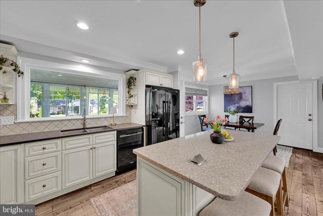 1842 LONGVIEW DR, Lancaster, PA 17601