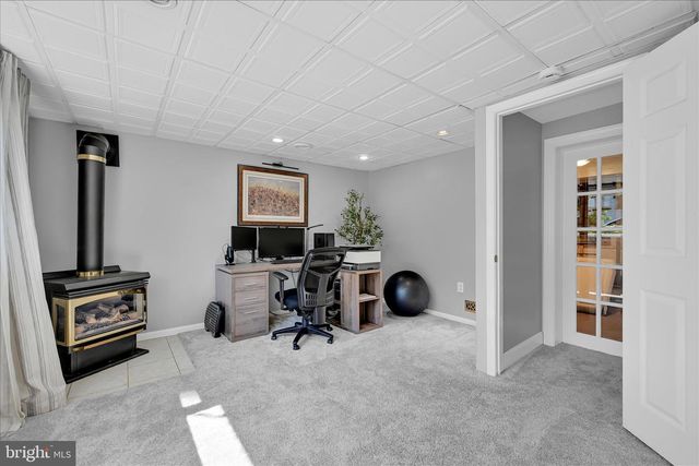 1842 LONGVIEW DR, Lancaster, PA 17601
