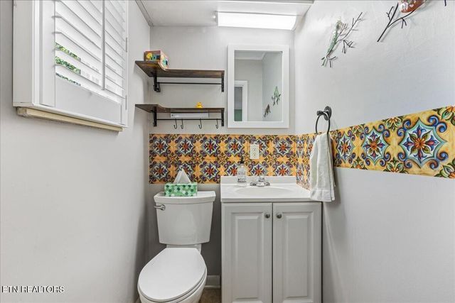 176 County Road 532, Etowah, TN 37331
