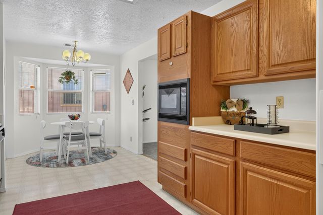 7221 Sunlight Peak Drive NE, Rio Rancho, NM 87144