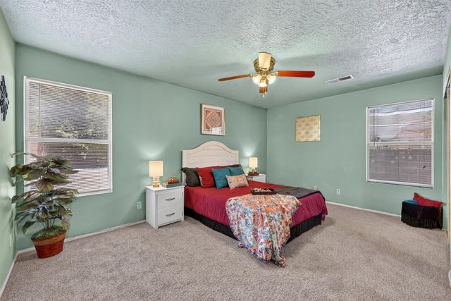 7221 Sunlight Peak Drive NE, Rio Rancho, NM 87144