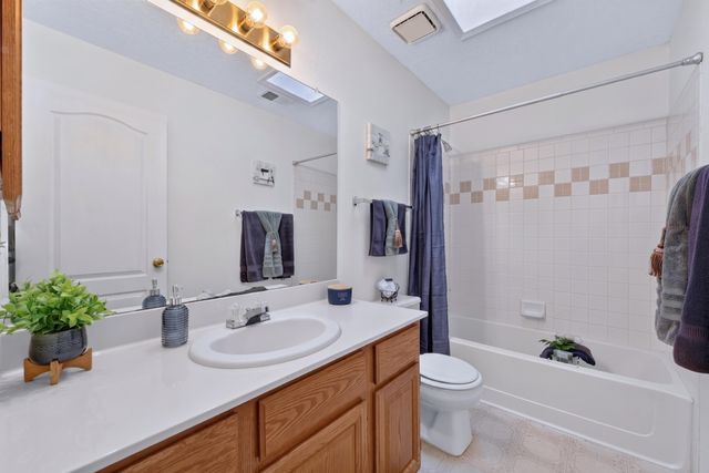 7221 Sunlight Peak Drive NE, Rio Rancho, NM 87144