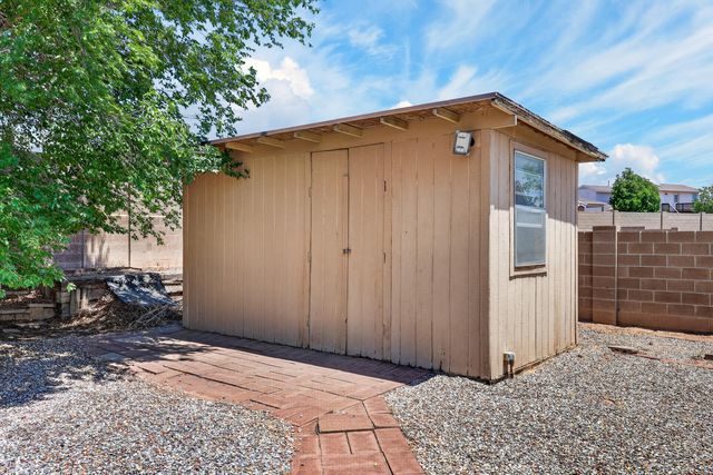 7221 Sunlight Peak Drive NE, Rio Rancho, NM 87144