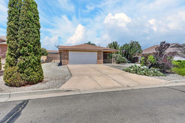 7221 Sunlight Peak Drive NE, Rio Rancho, NM 87144
