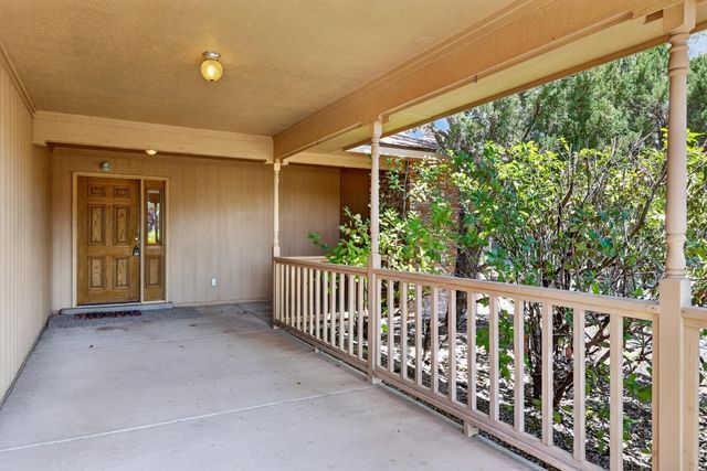 7221 Sunlight Peak Drive NE, Rio Rancho, NM 87144