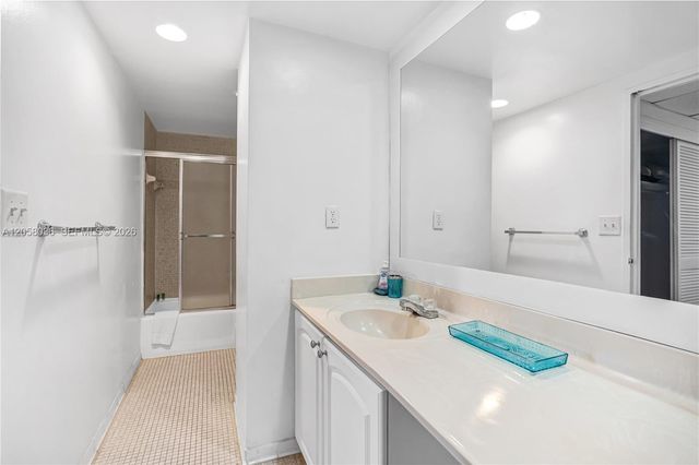 4001 S Ocean Dr 16E, Hollywood, FL 33019