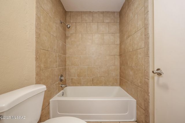 3080 W Placita De La Roseta Lane, Tucson, AZ 85746