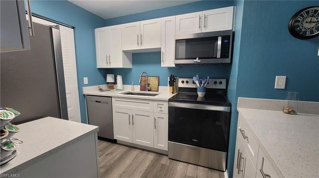 17420 Birchwood LN 8, Fort Myers, FL 33908