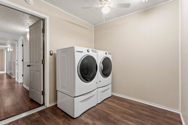 1300 Maple Drive, Grove, OK 74344