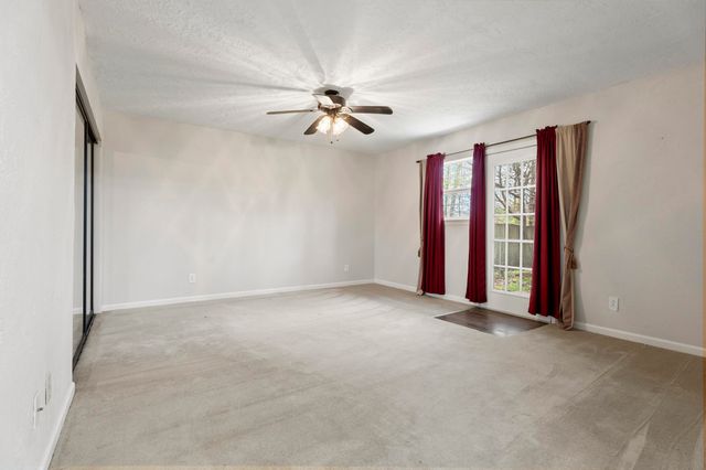 1300 Maple Drive, Grove, OK 74344