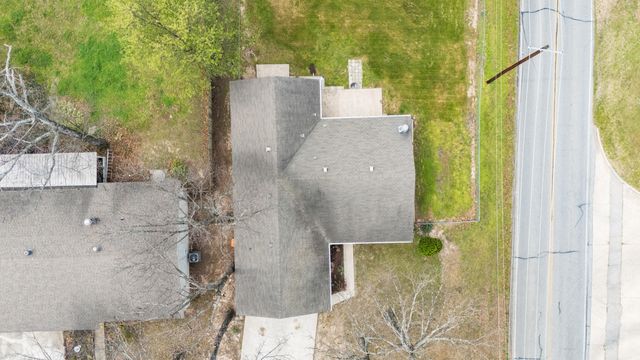 1300 Maple Drive, Grove, OK 74344