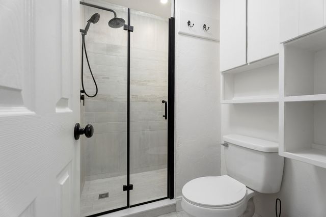 1300 Maple Drive, Grove, OK 74344