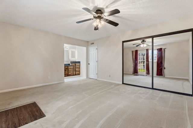 1300 Maple Drive, Grove, OK 74344