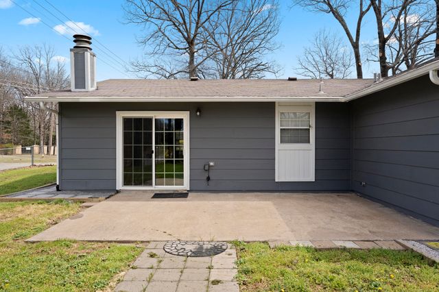 1300 Maple Drive, Grove, OK 74344