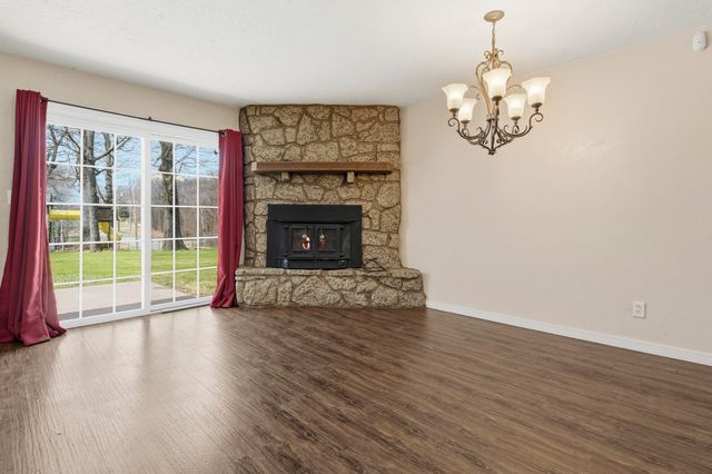 1300 Maple Drive, Grove, OK 74344