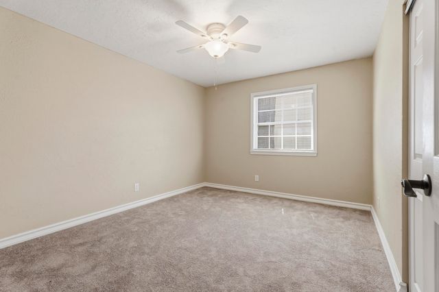 1300 Maple Drive, Grove, OK 74344