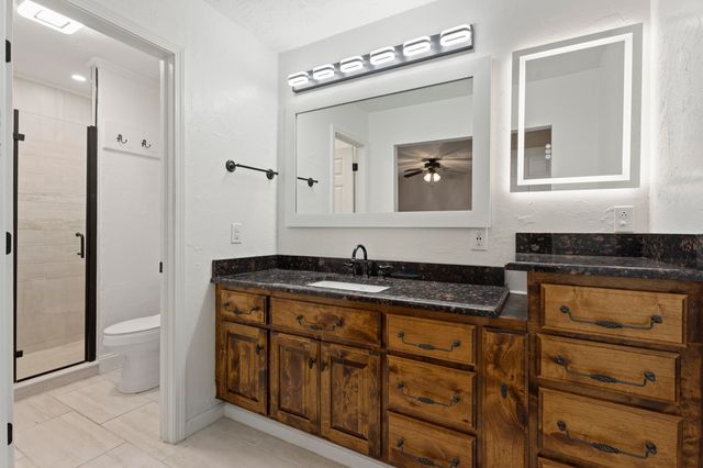 1300 Maple Drive, Grove, OK 74344