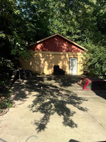 737 Hawthorne Avenue, Cincinnati, OH 45205