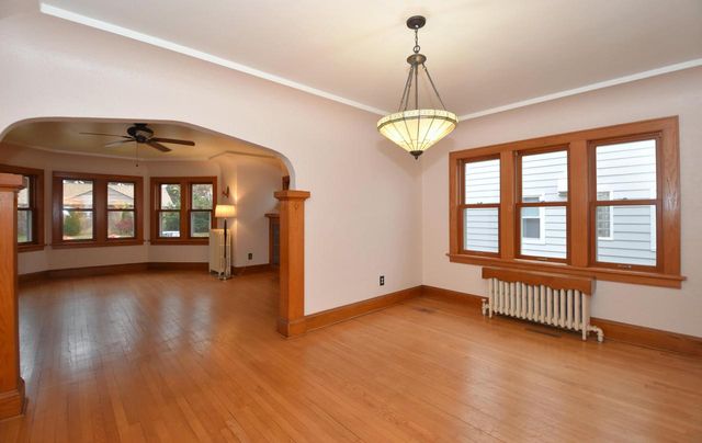 3777 S Ahmedi AVENUE, Saint Francis, WI 53235