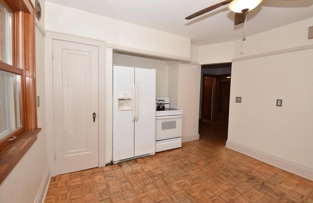 3777 S Ahmedi AVENUE, Saint Francis, WI 53235