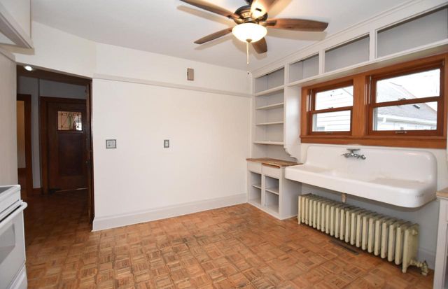 3777 S Ahmedi AVENUE, Saint Francis, WI 53235