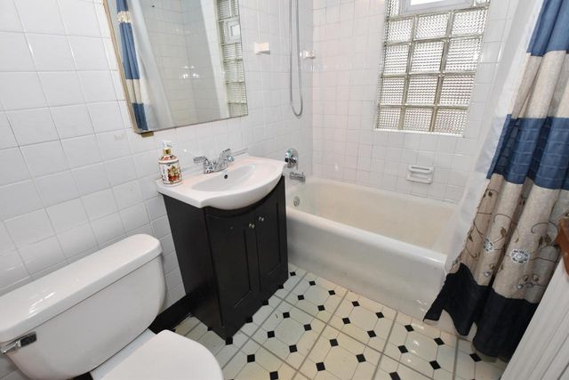 3777 S Ahmedi AVENUE, Saint Francis, WI 53235