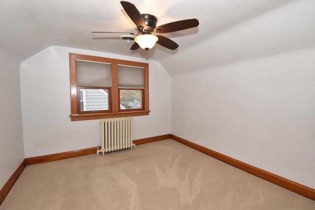 3777 S Ahmedi AVENUE, Saint Francis, WI 53235