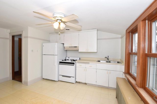 3777 S Ahmedi AVENUE, Saint Francis, WI 53235