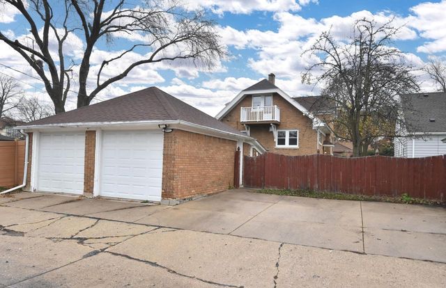 3777 S Ahmedi AVENUE, Saint Francis, WI 53235