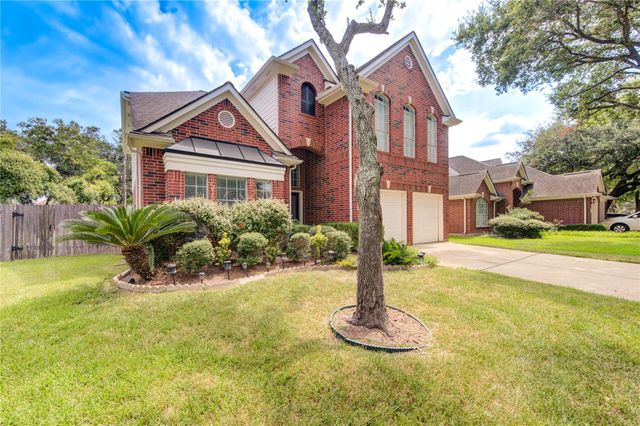 15314 Amesbury Lane, Sugar Land, TX 77478