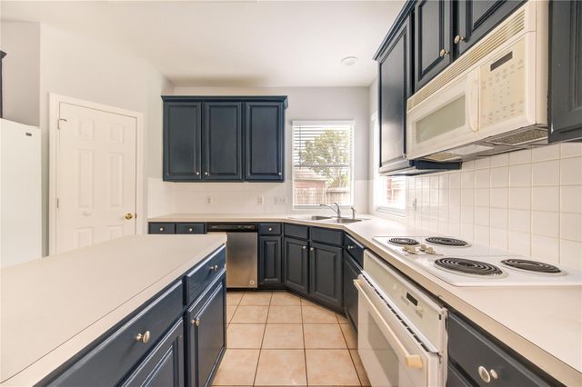 15314 Amesbury Lane, Sugar Land, TX 77478