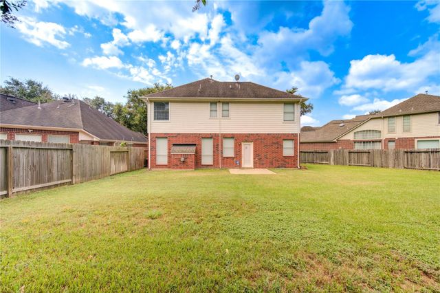 15314 Amesbury Lane, Sugar Land, TX 77478