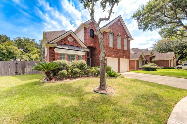 15314 Amesbury Lane, Sugar Land, TX 77478