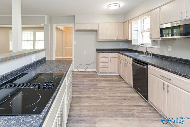 213 Jones Valley Drive, Huntsville, AL 35802