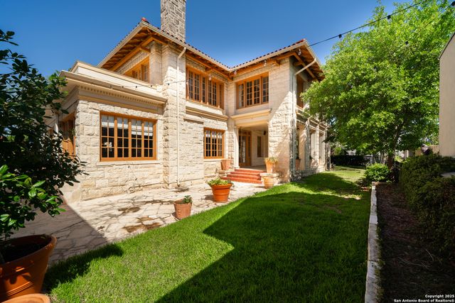 228 W Mulberry Ave, San Antonio, TX 78212