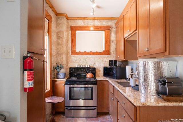 228 W Mulberry Ave, San Antonio, TX 78212