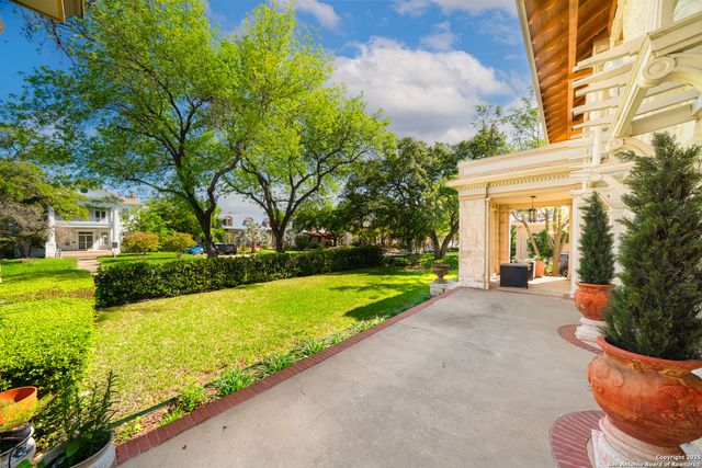 228 W Mulberry Ave, San Antonio, TX 78212