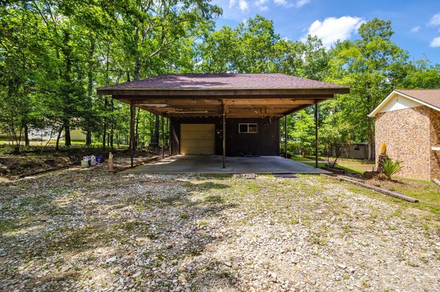 144 L K Walker, Livingston, TX 77351