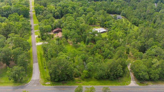144 L K Walker, Livingston, TX 77351