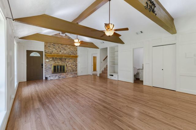 144 L K Walker, Livingston, TX 77351