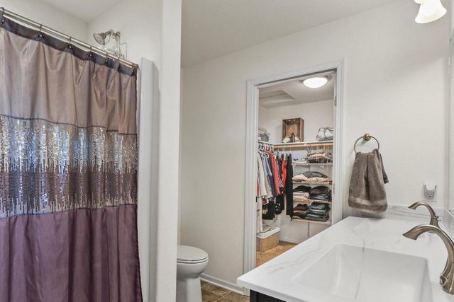 302 Autumn Crest Lane, Lake Mills, WI 53551