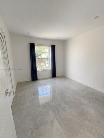 112 Fox Rd 2-50, Hollywood, FL 33024