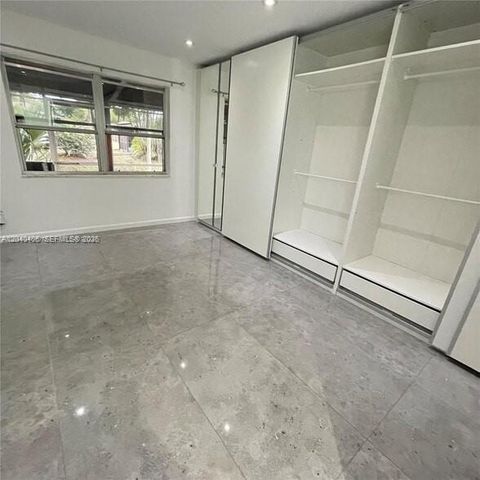 112 Fox Rd 2-50, Hollywood, FL 33024