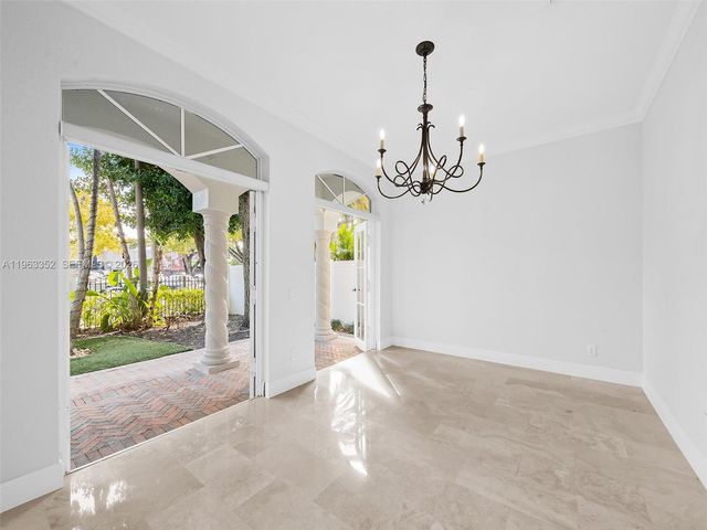 827 SE 2nd Court, Fort Lauderdale, FL 33301