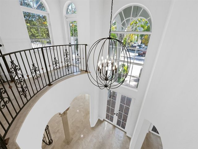 827 SE 2nd Court, Fort Lauderdale, FL 33301