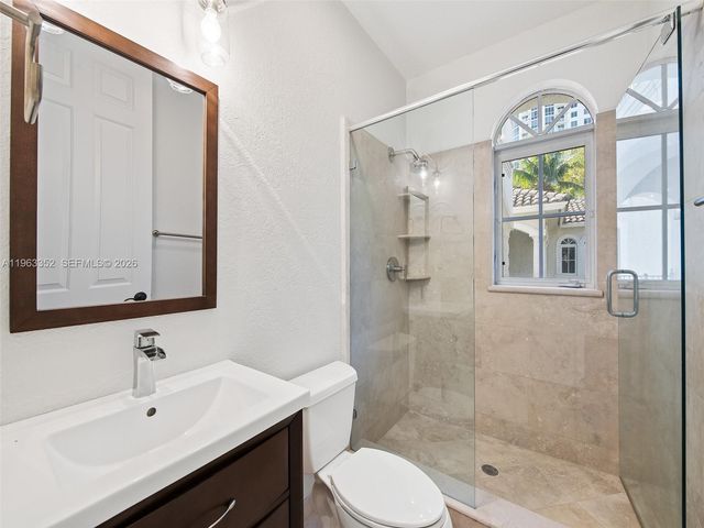 827 SE 2nd Court, Fort Lauderdale, FL 33301
