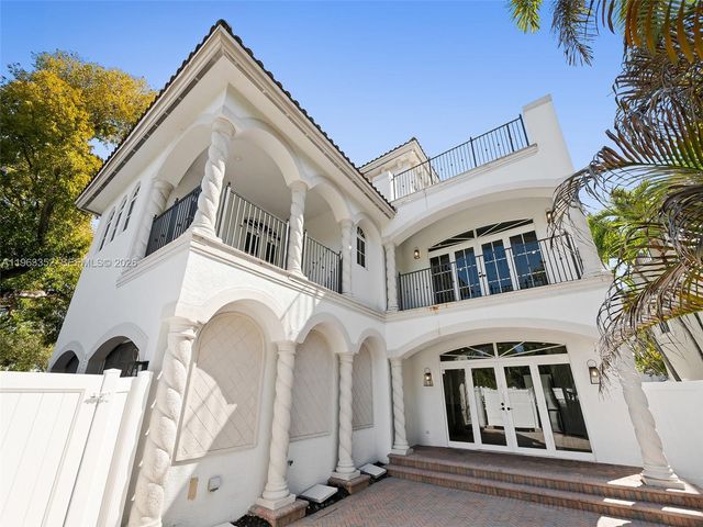 827 SE 2nd Court, Fort Lauderdale, FL 33301