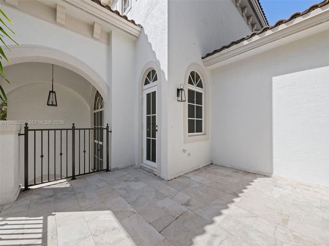 827 SE 2nd Court, Fort Lauderdale, FL 33301