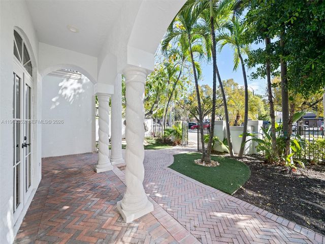 827 SE 2nd Court, Fort Lauderdale, FL 33301
