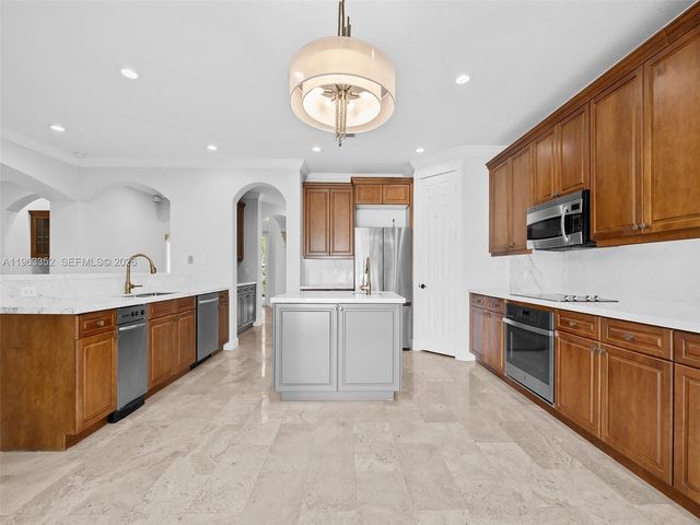 827 SE 2nd Court, Fort Lauderdale, FL 33301